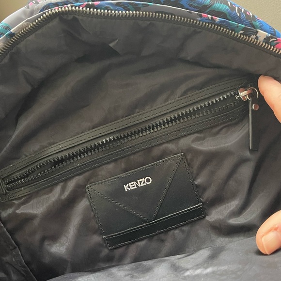 Kenzo Paris Tiger knapsack. New unused.mult zipper compartments. main image 4